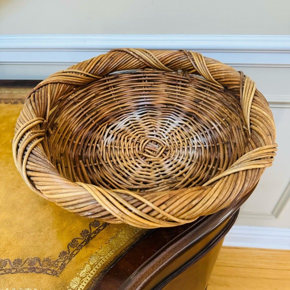 Large Circular Round Wicker Braided Twisted Boho Basket - Picture 1 of 5